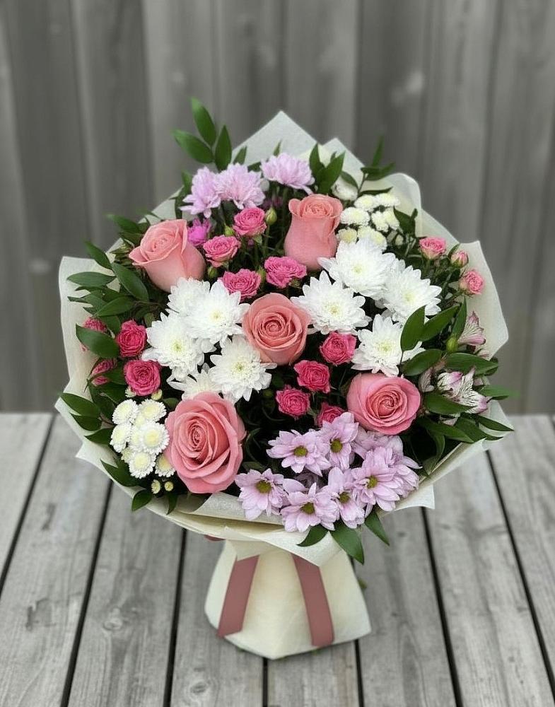 Букет цветов из: Альстромерии, Гвоздики, Розы и Хризантемы в Нелидово