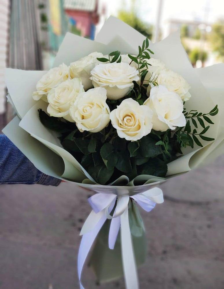 Букет Белые розы Проуд в Нелидово