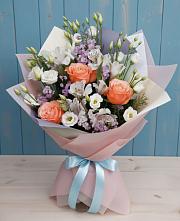 Букет цветов из:  Лизиантусы, Розы, Альстромерии и Гипсофила в Нелидово