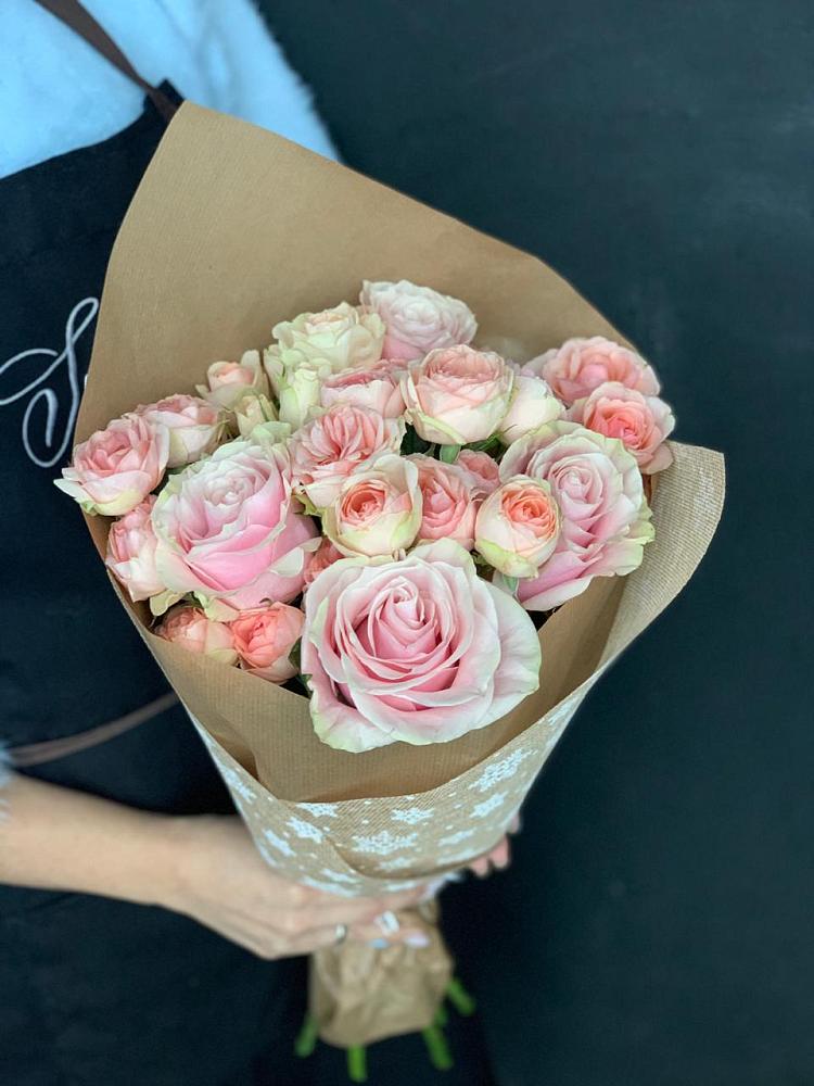 Букет цветов из: Хризантемы и Розы в Нелидово