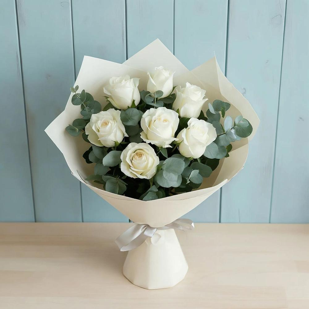 Букет Белые розы в Эвкалипте в Нелидово