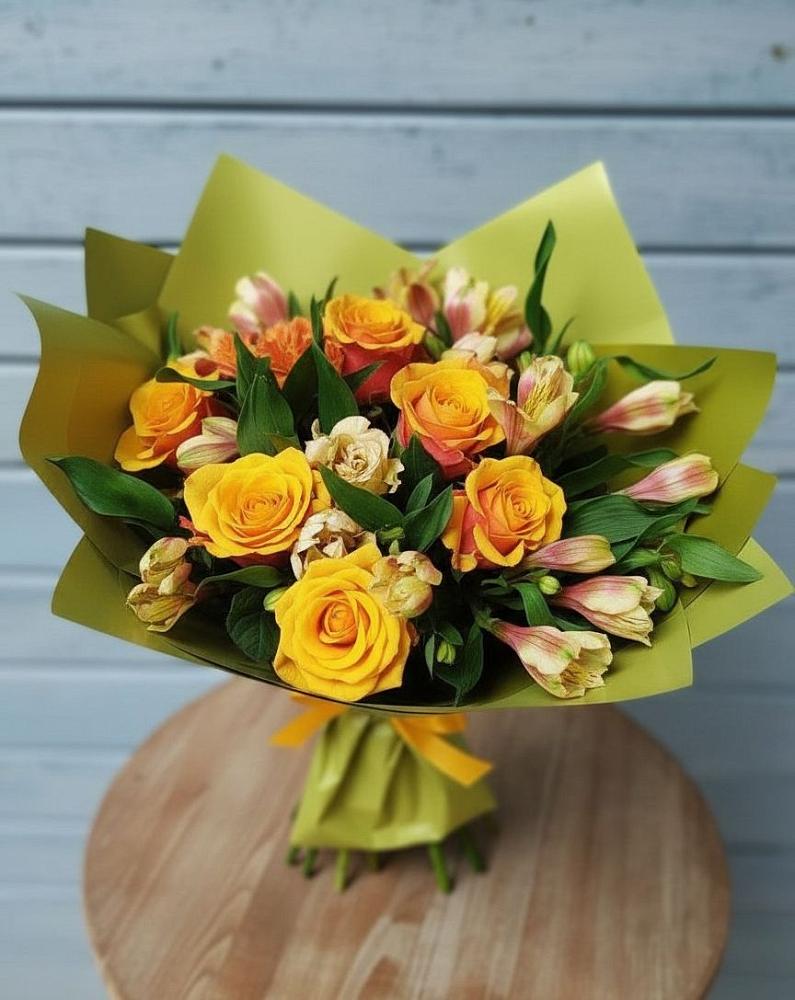 Букет цветов из: Альстромерии и Розы в Нелидово