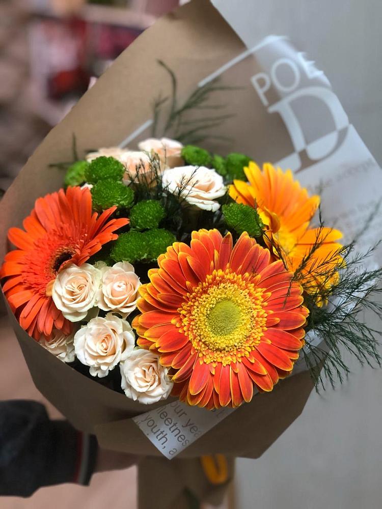 Букет цветов из: Герберы, Хризантемы и Розы в Нелидово