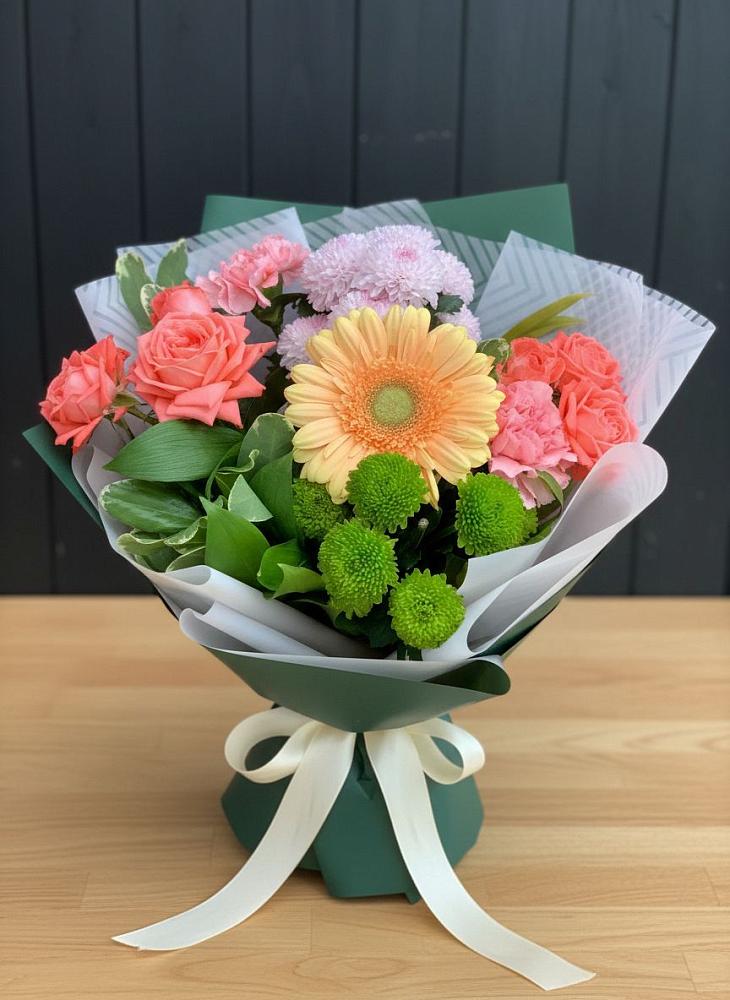 Букет цветов из: Гвоздики, Розы, Герберы и Хризантемы в Нелидово